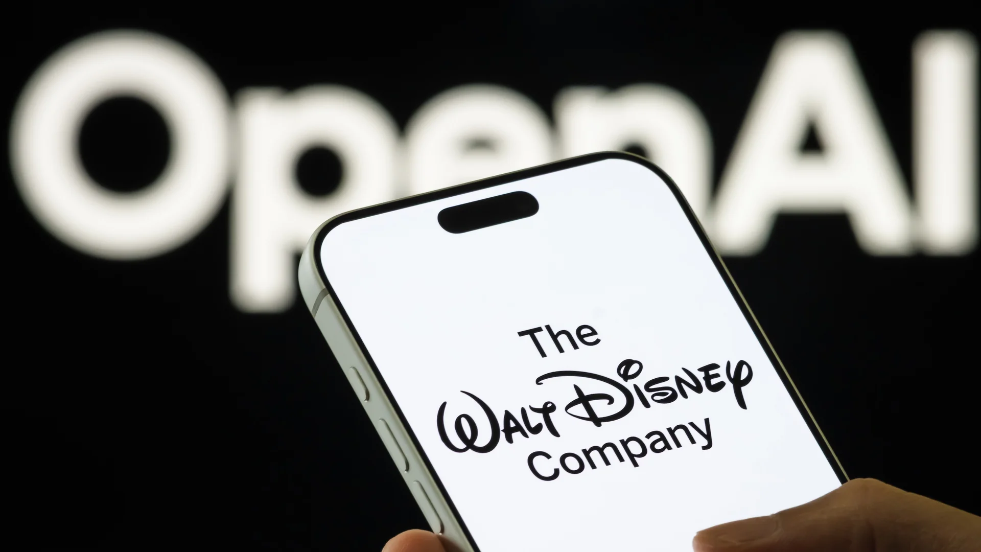 🤖 ديزني تدخل عصر الفيديو التوليدي.. ونموذج سعودي لخدمة الحجاج