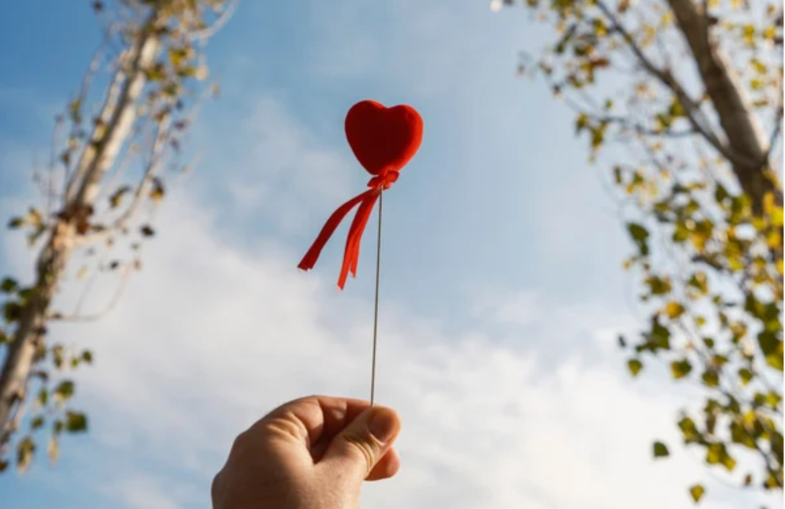 نشرة محفزات إيجابية البريدية- أبعاد نفسية للعلاقات - العدد #4